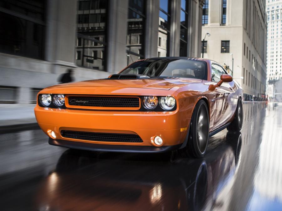  Dodge Challenger R/T Shaker 2014 года  (фото 11 из 18)